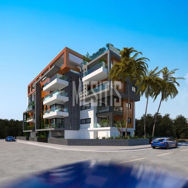 apartment-f5a3f52f-7340-4d1a-9d3c-2ba067de4291_Wtr.jpeg