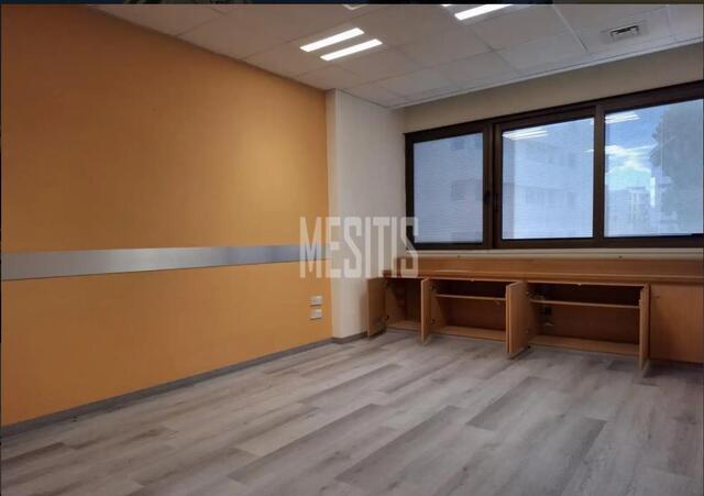office-74c5b727-9da3-41e9-9e6b-4e1be62532b5_Wtr.jpg