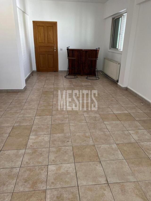 apartment-cf5ce2e4-af74-420e-aa3a-a1ab504d0281_Wtr.jpeg