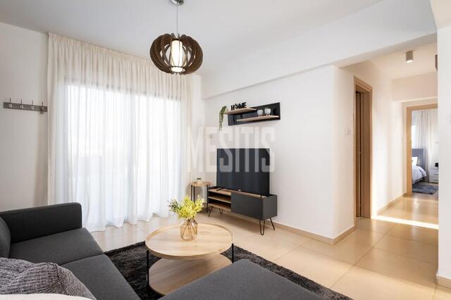 apartment-4f3c5250-52b1-41f3-9b87-23654331a82a_Wtr.jpg