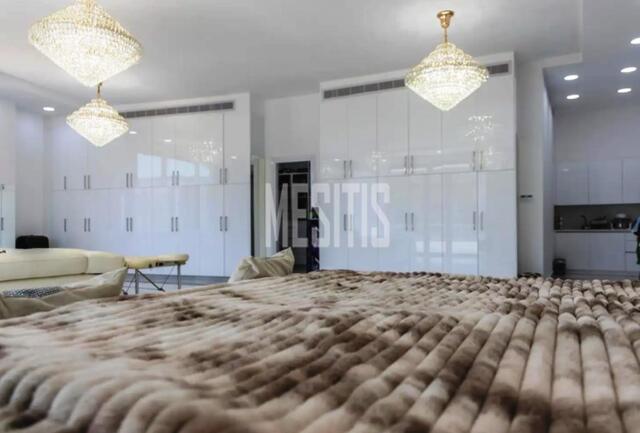Luxury 7 Bedroom Villa To Rent In Parekklisia, Limassol – photo 8