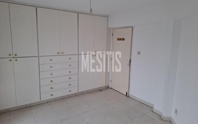 detachedHouse-338c25e8-f745-49c7-9373-78cec9630a03_Wtr.jpg