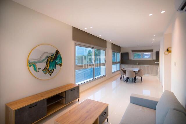 apartment-c27c8984-4890-4c91-b70d-80e6f1bfd290_Wtr.jpeg