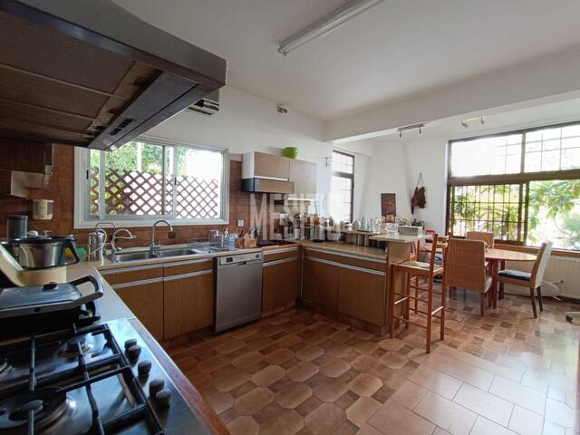 detachedHouse-f238cd6d-e388-4fc1-bb37-7186c3874777_Wtr.jpeg