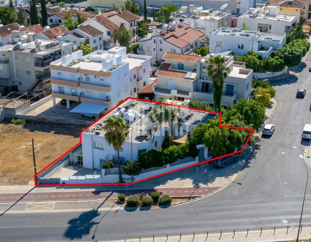 Luxurious 5 bedroom house for sale in an excellent location in Platy Aglantzias, Nicosia – photo 1