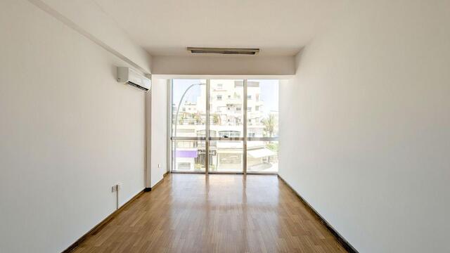 Income-generating mixed-use commercial building for sale on Akropoleos Avenue, Strovolos, Nicosia. – photo 6