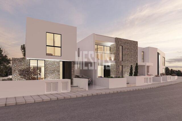 detachedHouse-926dee8c-2e46-4f53-8d3a-511c2982ae42_Wtr.jpeg