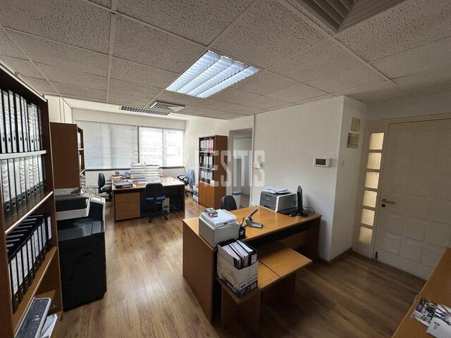 office-33ab45b6-5d1f-4e83-82fc-473819ff5e54_Wtr.jpg