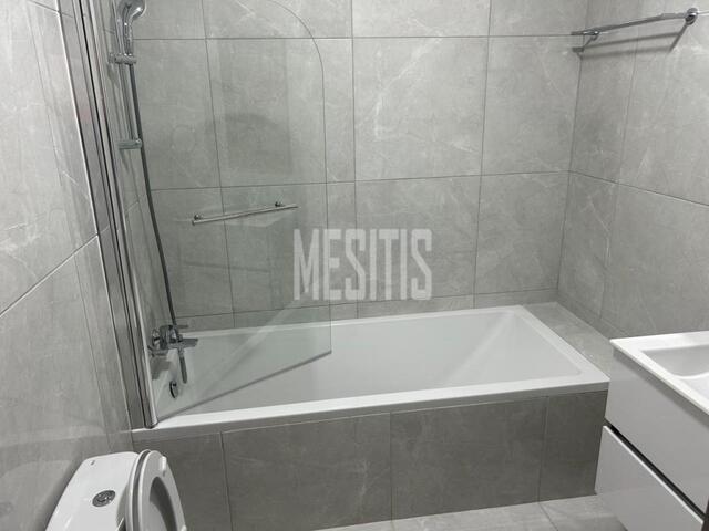 apartment-5f580ab2-cec5-4f70-804b-7bb73482675b_Wtr.jpeg