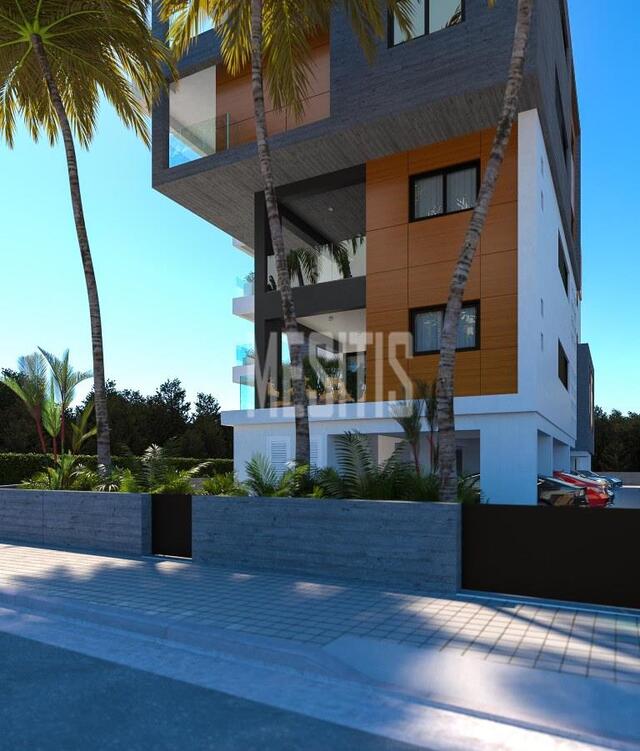 apartment-728f80d6-e8b6-4e7c-a6bb-816a35d17def_Wtr.jpeg