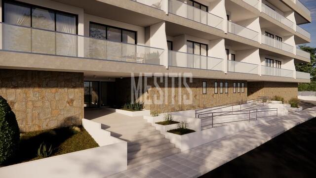 apartment-dea90026-c185-41a7-acf4-6c08d9559e32_Wtr.jpeg