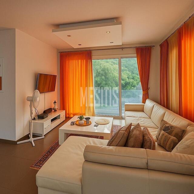 apartment-7050f5e1-aecf-43dd-9984-abd0468251c6_Wtr.jpg