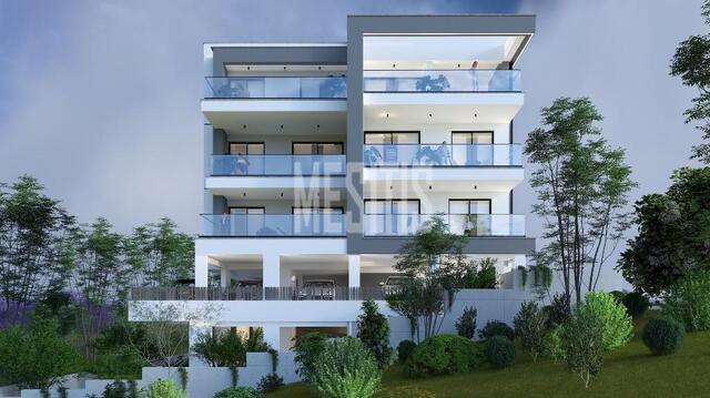 apartment-3ef30272-68ac-4a3d-8e3d-35be01a5ac8f_Wtr.jpg