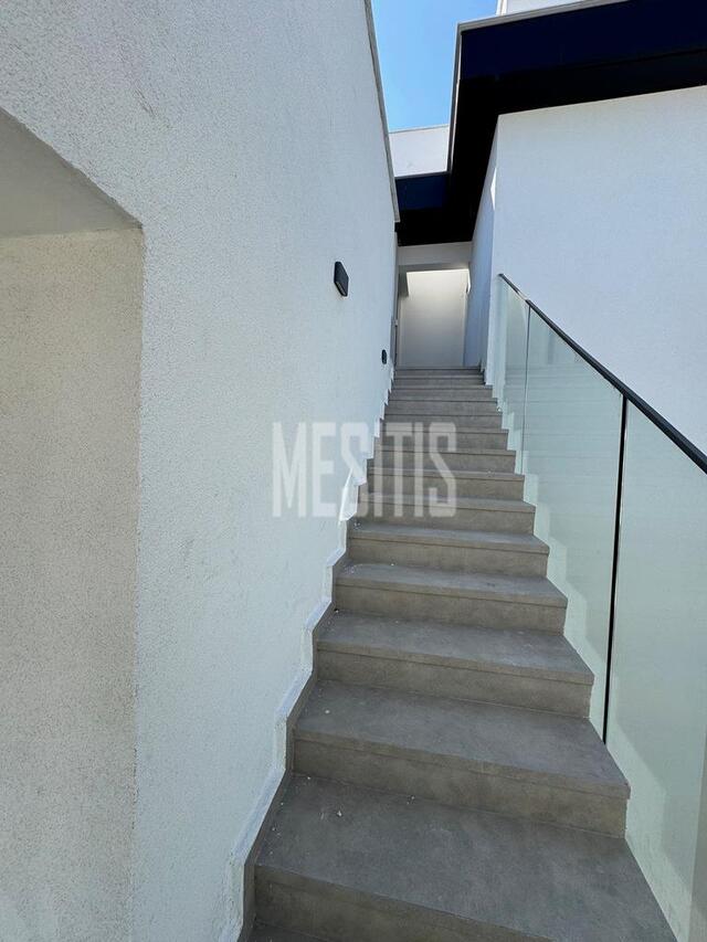 apartment-bc736058-d17d-4661-958c-cdc744a7d4af_Wtr.jpeg