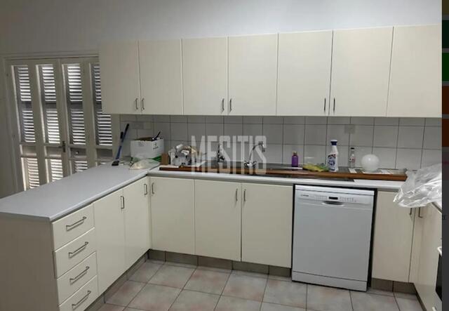 apartment-af3d1f52-8594-4e49-bfe9-202f130d0082_Wtr.jpg