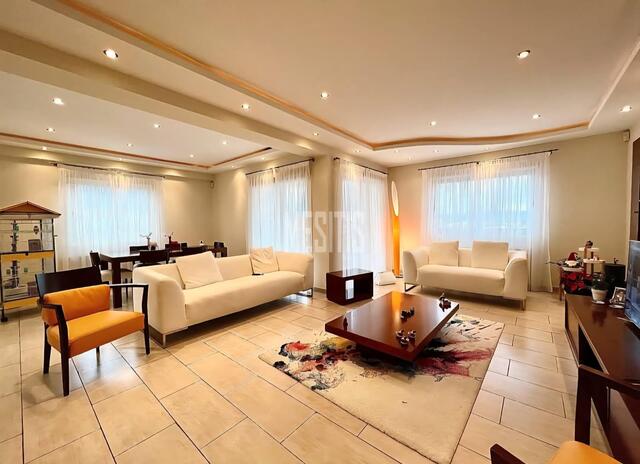 apartment-94acc4ad-e4a3-4b9e-a03f-ed40530a873a_Wtr.jpeg