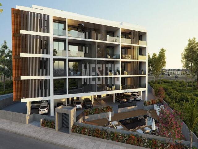 apartment-9eb1838b-66e8-4cf3-af91-0e06366c44ff_Wtr.jpeg