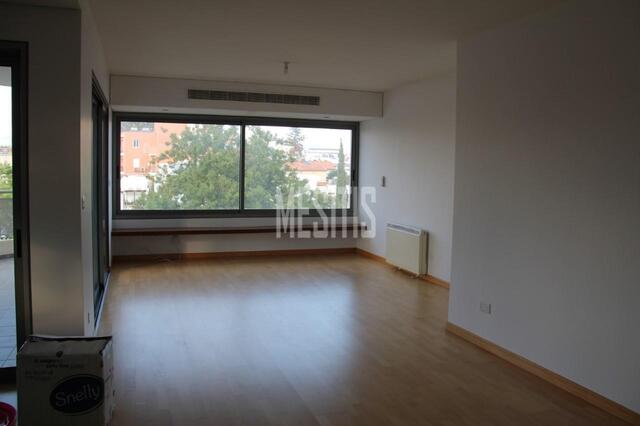 apartment-675d2040-162c-4fed-992b-3b56d86be310_Wtr.jpeg