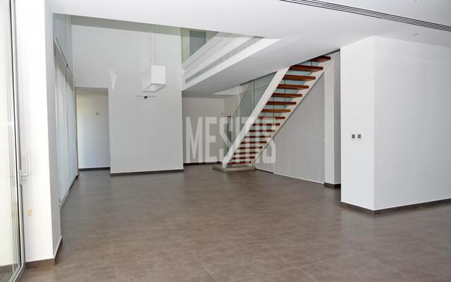 detachedHouse-8876a798-39ff-4d29-8b86-64c53d73d432_Wtr.jpeg