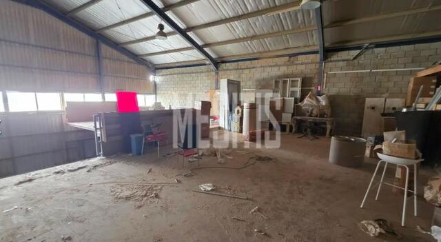 warehouse-ed775e6f-3946-4fe6-bf34-8916772822ae_Wtr.jpg
