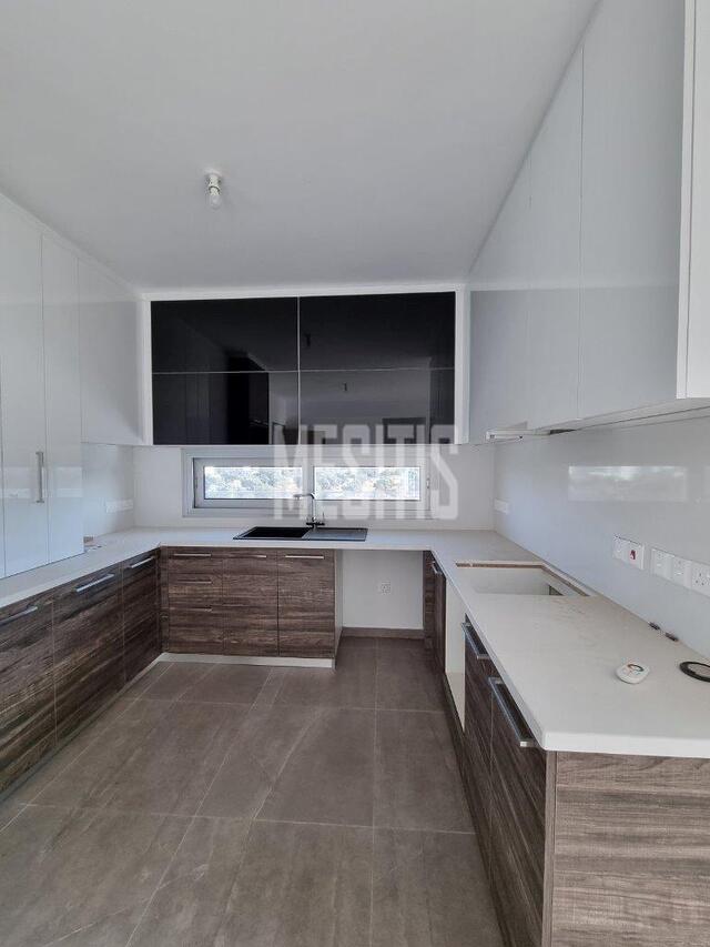apartment-72889e95-317e-44e3-8b69-38d205bc1a98_Wtr.jpeg
