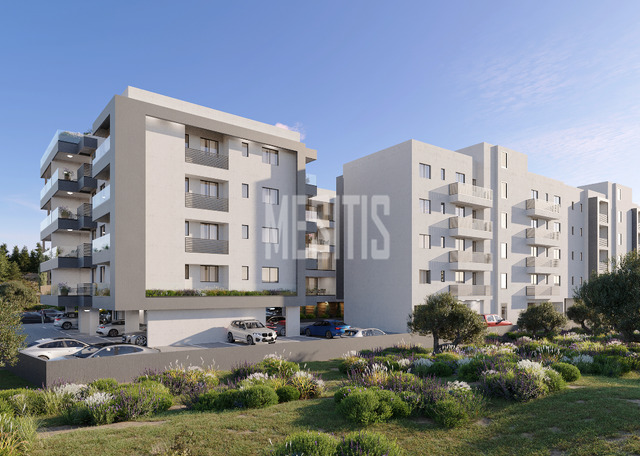 apartment-abc2043c-104e-4353-b0f0-ad826202d194_Wtr.png