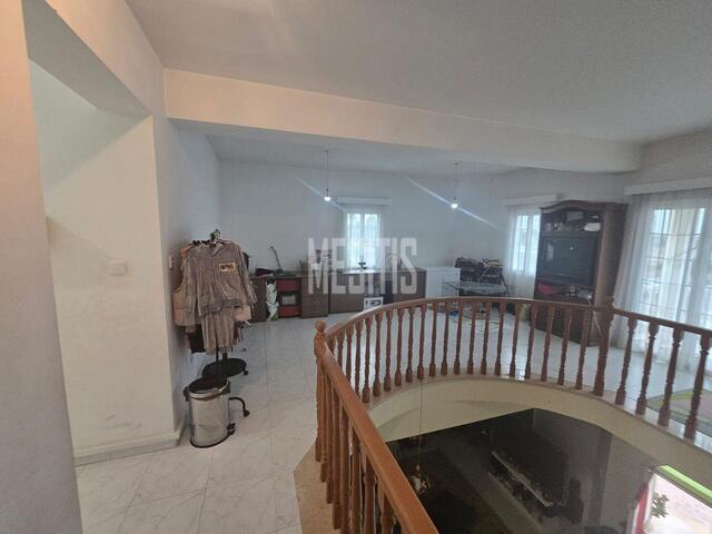 detachedHouse-cead902d-d2e9-4230-9c35-88e821cd0135_Wtr.jpg