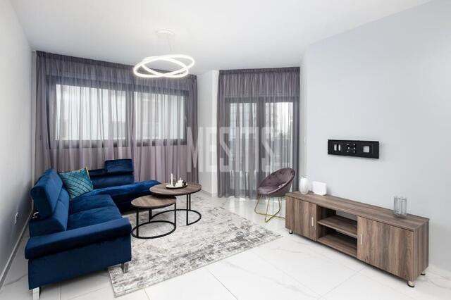 apartment-08074756-b8c8-493f-8825-df3ab0912437_Wtr.jpg
