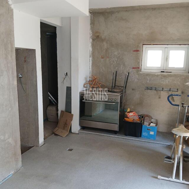 detachedHouse-b0d183e1-a1a6-43e3-957d-20151852706c_Wtr.jpg
