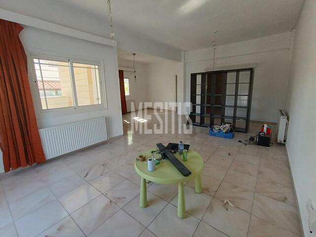 detachedHouse-de455752-c8a0-429b-93d8-90ef8ca5ed9b_Wtr.jpg