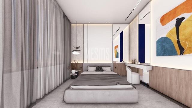 detachedHouse-cc7ef7d8-84e9-43cd-a944-cd4820bc2386_Wtr.jpg