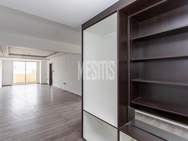 apartment-2e911e0d-3cfb-4846-b5b7-e23281943310_Wtr.jpg