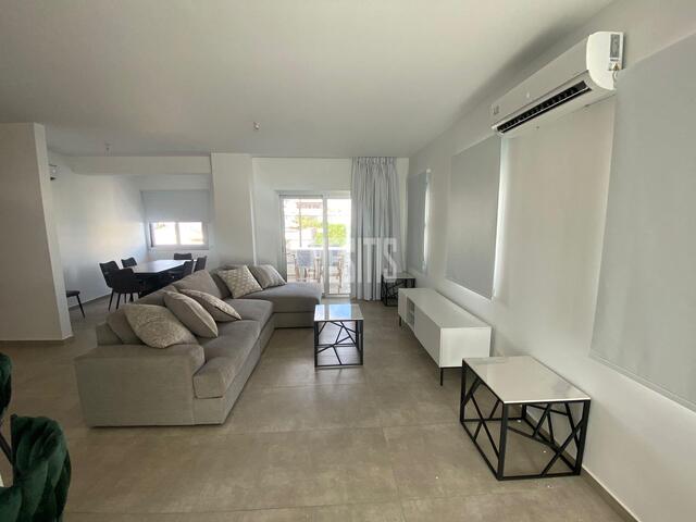 apartment-b35b48aa-9b49-4699-a032-7037e2a3fa1a_Wtr.jpeg
