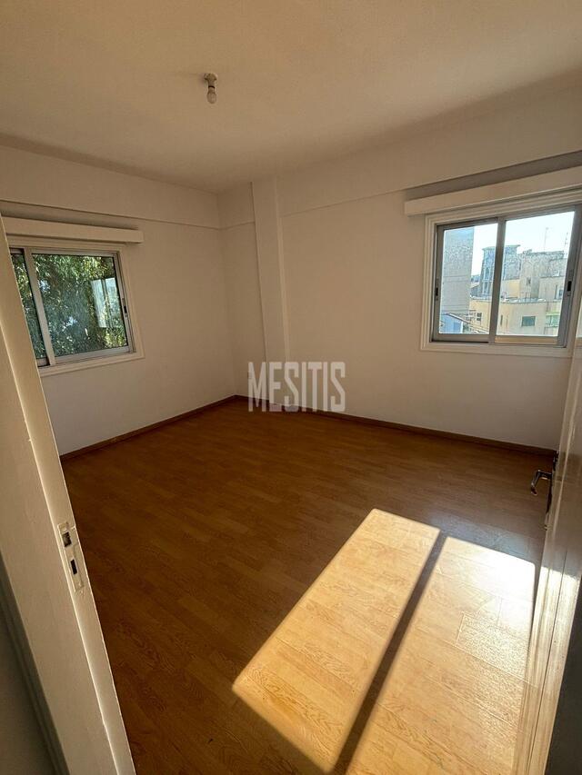 apartment-0ffa7b76-98d1-4a4d-8606-5a99ed46922c_Wtr.jpeg