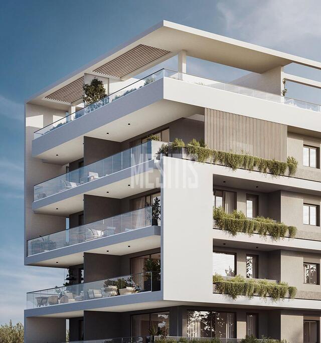 apartment-bbdf4365-be0e-48de-a724-3340cc78b029_Wtr.jpeg