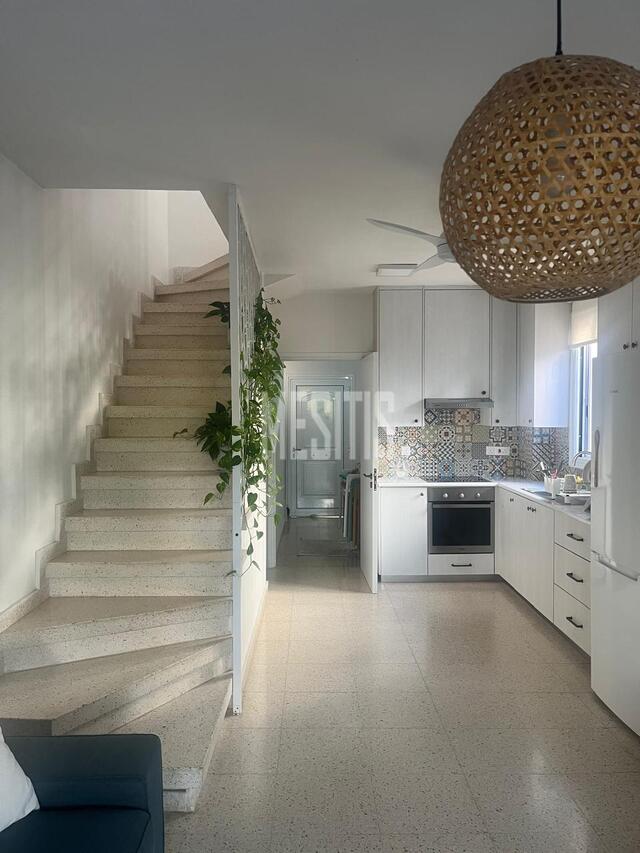 detachedHouse-41cabcb3-4e88-4ad8-bcb7-660348134077_Wtr.jpg