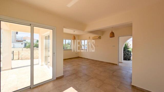 detachedHouse-a8ac7750-8e5a-4bfa-ae1b-1045e700b39b_Wtr.jpg