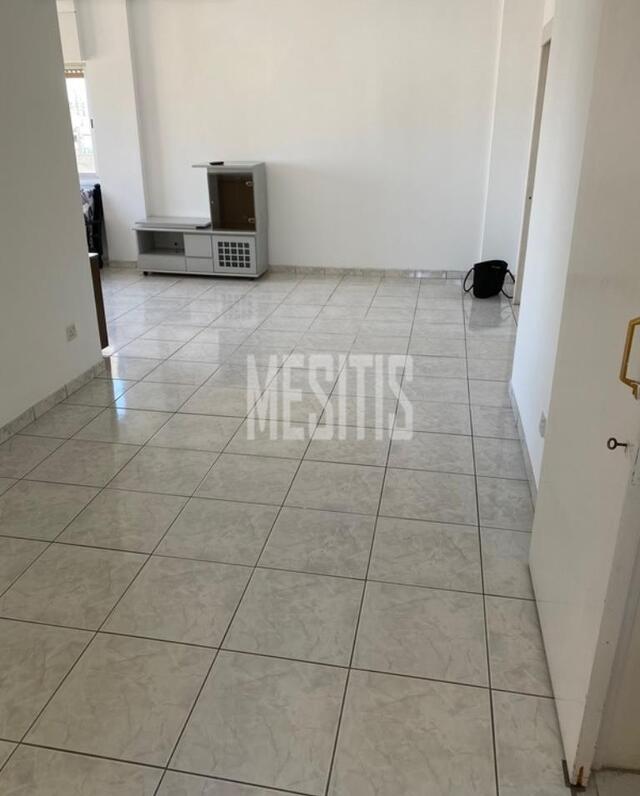 apartment-e4956fe1-3f7a-4c98-8738-eb67ee76b360_Wtr.jpg