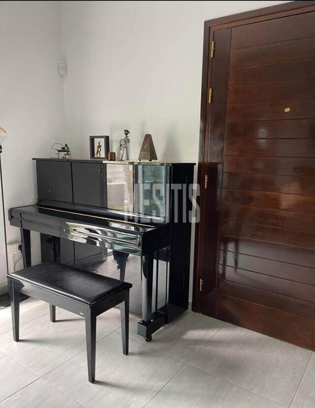 detachedHouse-baf717fd-d86f-4a8a-81e5-2e36177ba081_Wtr.jpeg