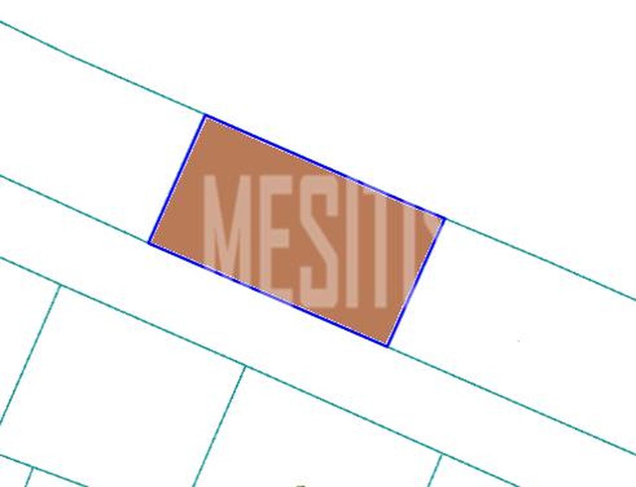 plot-4a50ad74-54bf-4403-80b0-9e6d45f27fe9_Wtr.jpg