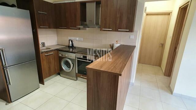 apartment-0d4d6fa8-7cf7-48ce-8921-eabdfc766dd3_Wtr.jpg