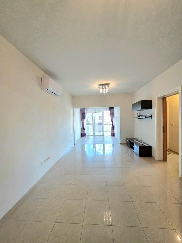 apartment-bc2b4948-cb79-49c2-bdec-b98402650966_Wtr.jpg