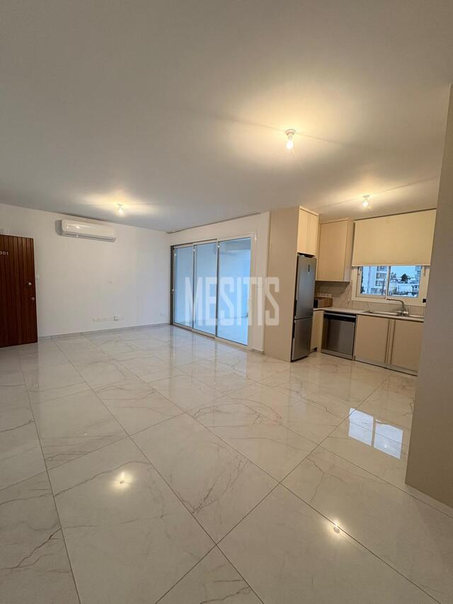 apartment-257dcf3b-4ba6-4cab-b8e2-151f817f2cf6_Wtr.jpg