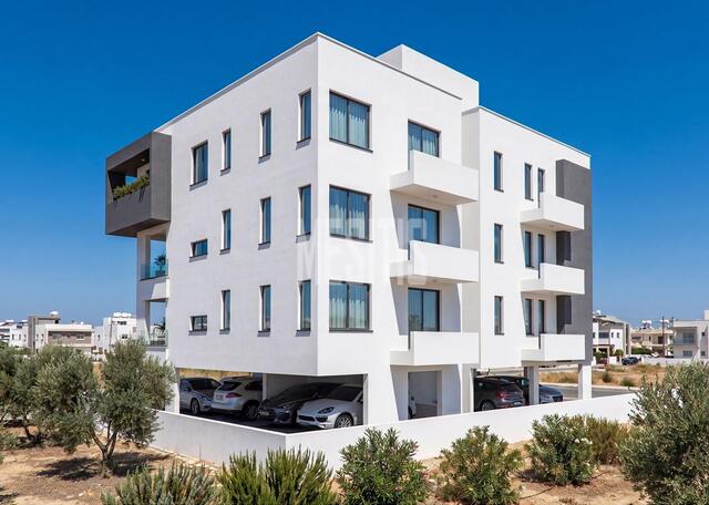 apartment-11a3402b-ac4c-486d-8b99-46297685f0ae_Wtr.jpg
