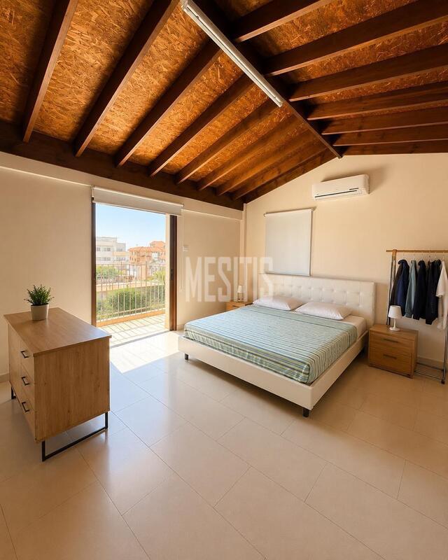 detachedHouse-428e7cdc-59de-4a9f-89d0-d9d5e6e52297_Wtr.jpg