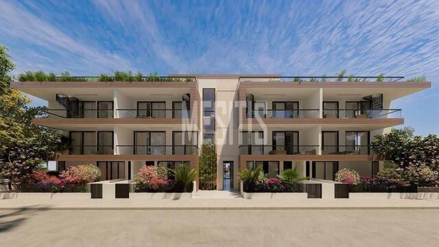 apartment-cdfe3e7e-4ecb-4119-9f0d-e7b923d16c30_Wtr.jpeg