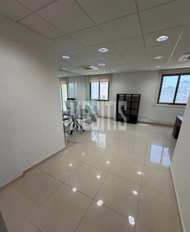 Office for rent on a central road in Nicosia – photo 6