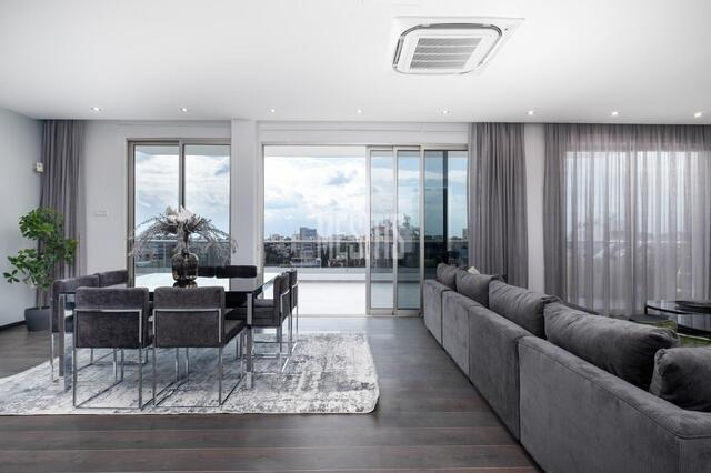 apartment-927ec427-e37f-44e0-892a-bab33c1d2359_Wtr.jpg