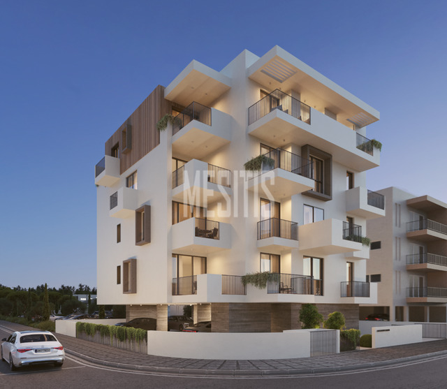apartment-02aeefcb-d3e2-4d4b-95b3-de5730f68205_Wtr.png