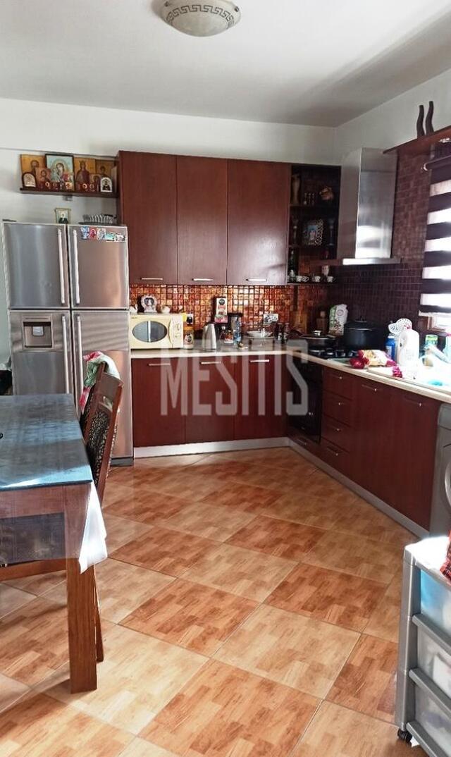 apartment-a4fcea6e-e8b7-4bbe-a615-ba5d06684f68_Wtr.jpeg